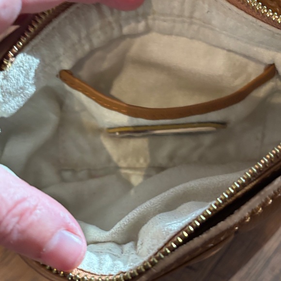 Gustto Elegant Tan Leather Wristlet - Picture 3 of 5